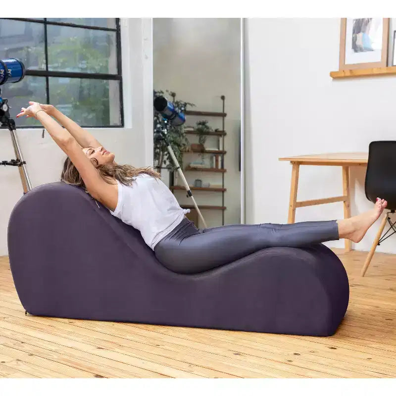 Élégante chaise longue de yoga – Fabriquée aux États-Unis – Idéale pour les étirements, la relaxation, l'exercice et plus, 152 cm L x 46 cm l x 66 cm H, Gris clair