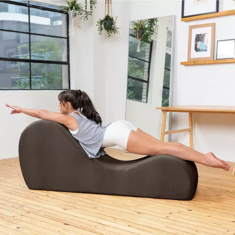 Élégante chaise longue de yoga – Fabriquée aux États-Unis – Idéale pour les étirements, la relaxation, l'exercice et plus, 152 cm L x 46 cm l x 66 cm H, Gris clair