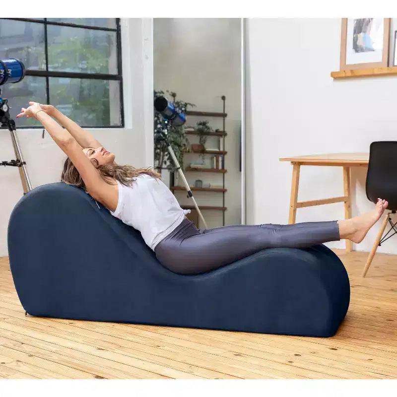 Élégante chaise longue de yoga – Fabriquée aux États-Unis – Idéale pour les étirements, la relaxation, l'exercice et plus, 152 cm L x 46 cm l x 66 cm H, Gris clair