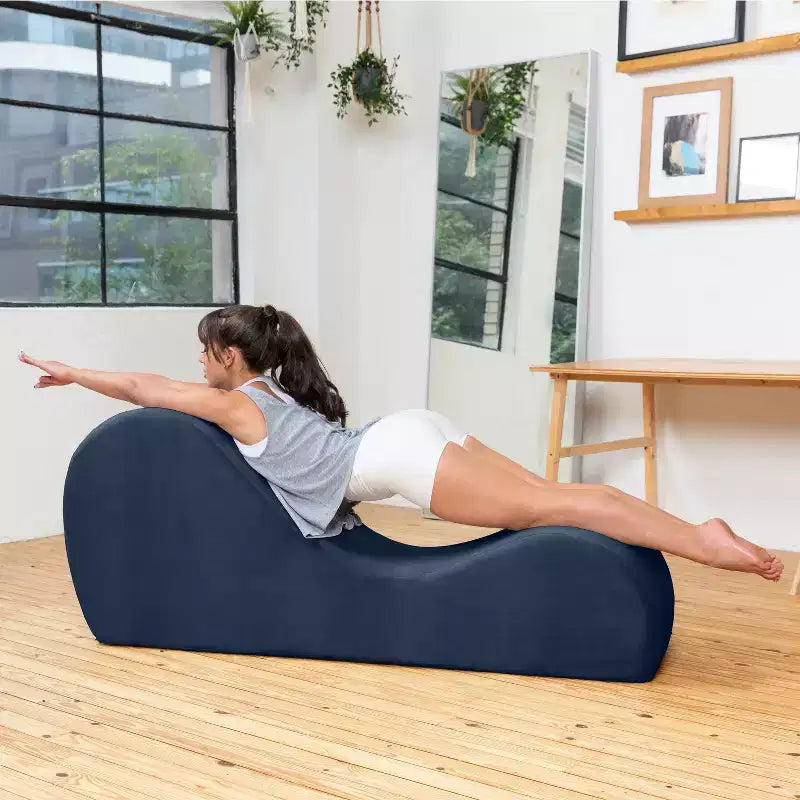 Élégante chaise longue de yoga – Fabriquée aux États-Unis – Idéale pour les étirements, la relaxation, l'exercice et plus, 152 cm L x 46 cm l x 66 cm H, Gris clair