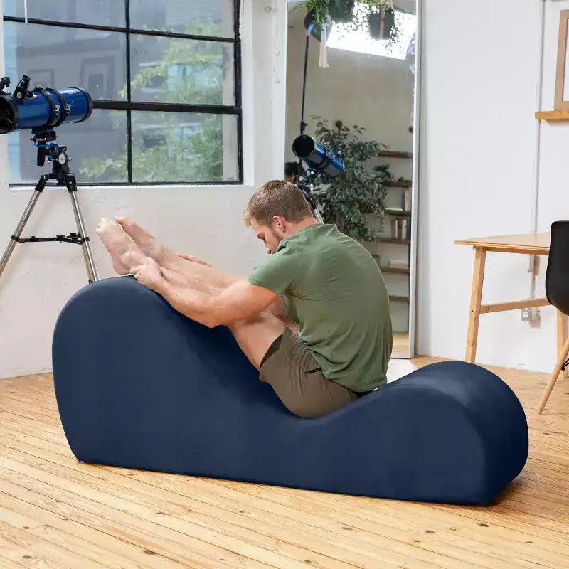 Élégante chaise longue de yoga – Fabriquée aux États-Unis – Idéale pour les étirements, la relaxation, l'exercice et plus, 152 cm L x 46 cm l x 66 cm H, Gris clair