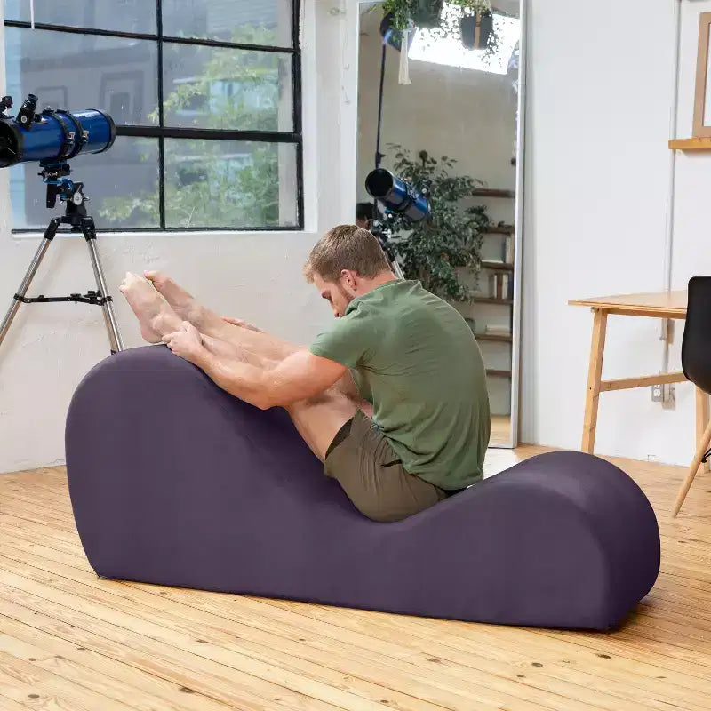 Élégante chaise longue de yoga – Fabriquée aux États-Unis – Idéale pour les étirements, la relaxation, l'exercice et plus, 152 cm L x 46 cm l x 66 cm H, Gris clair