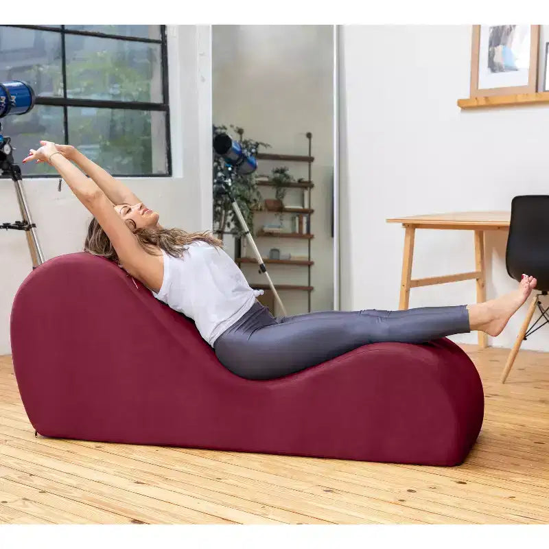 Élégante chaise longue de yoga – Fabriquée aux États-Unis – Idéale pour les étirements, la relaxation, l'exercice et plus, 152 cm L x 46 cm l x 66 cm H, Gris clair