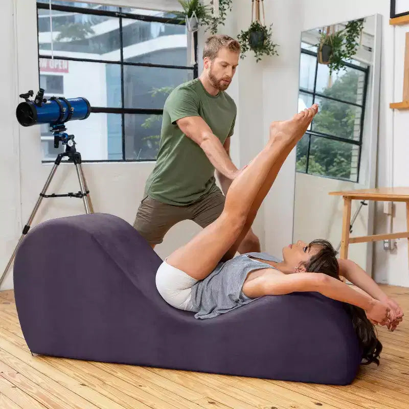 Élégante chaise longue de yoga – Fabriquée aux États-Unis – Idéale pour les étirements, la relaxation, l'exercice et plus, 152 cm L x 46 cm l x 66 cm H, Gris clair