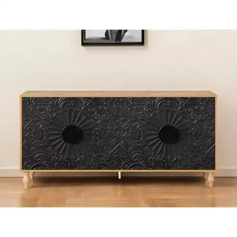 Bahut floral sculpté vieilli naturel et noir à quatre portes