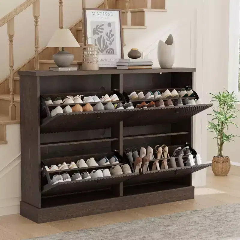 Meuble à chaussures avec 4 tiroirs basculants, meuble à chaussures en bois cannelé caché avec étagère réglable, meuble de rangement de chaussures autoportant pour entrée ou couloir