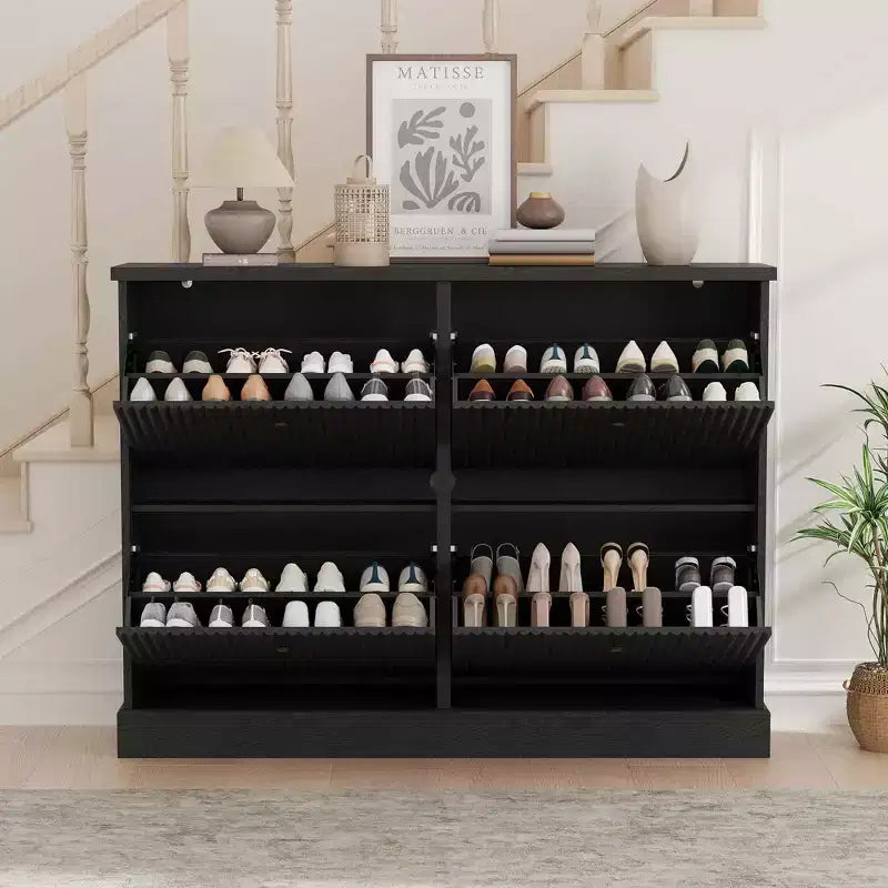 Meuble à chaussures avec 4 tiroirs basculants, meuble à chaussures en bois cannelé caché avec étagère réglable, meuble de rangement de chaussures autoportant pour entrée ou couloir